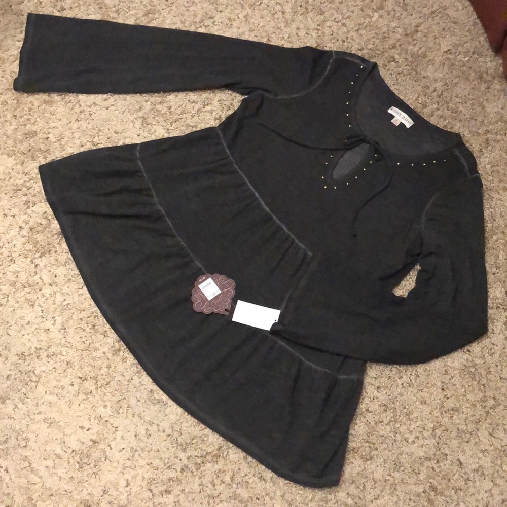 Knox Rose Charcoal black top